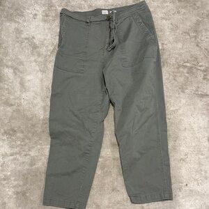 Women’s a new day size 16 sage green cropped Pants
